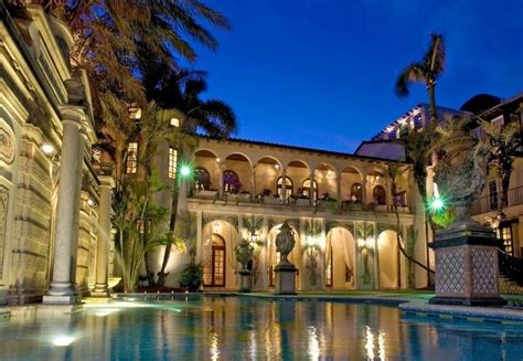 versace palacio|Versace colombia.